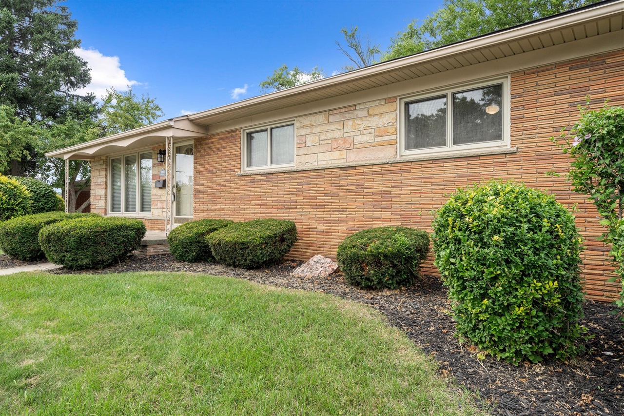 47th image of 30906 Roycroft St, Livonia, MI 48154 | MLS# 70551205