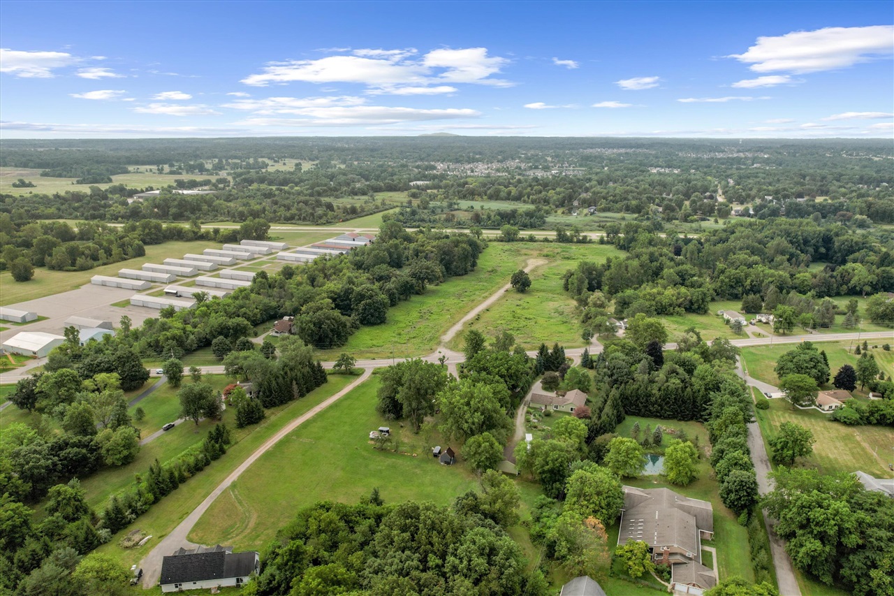 16th image of 58113 Pontiac Trl, New Hudson, MI 48165 | MLS# 70551219