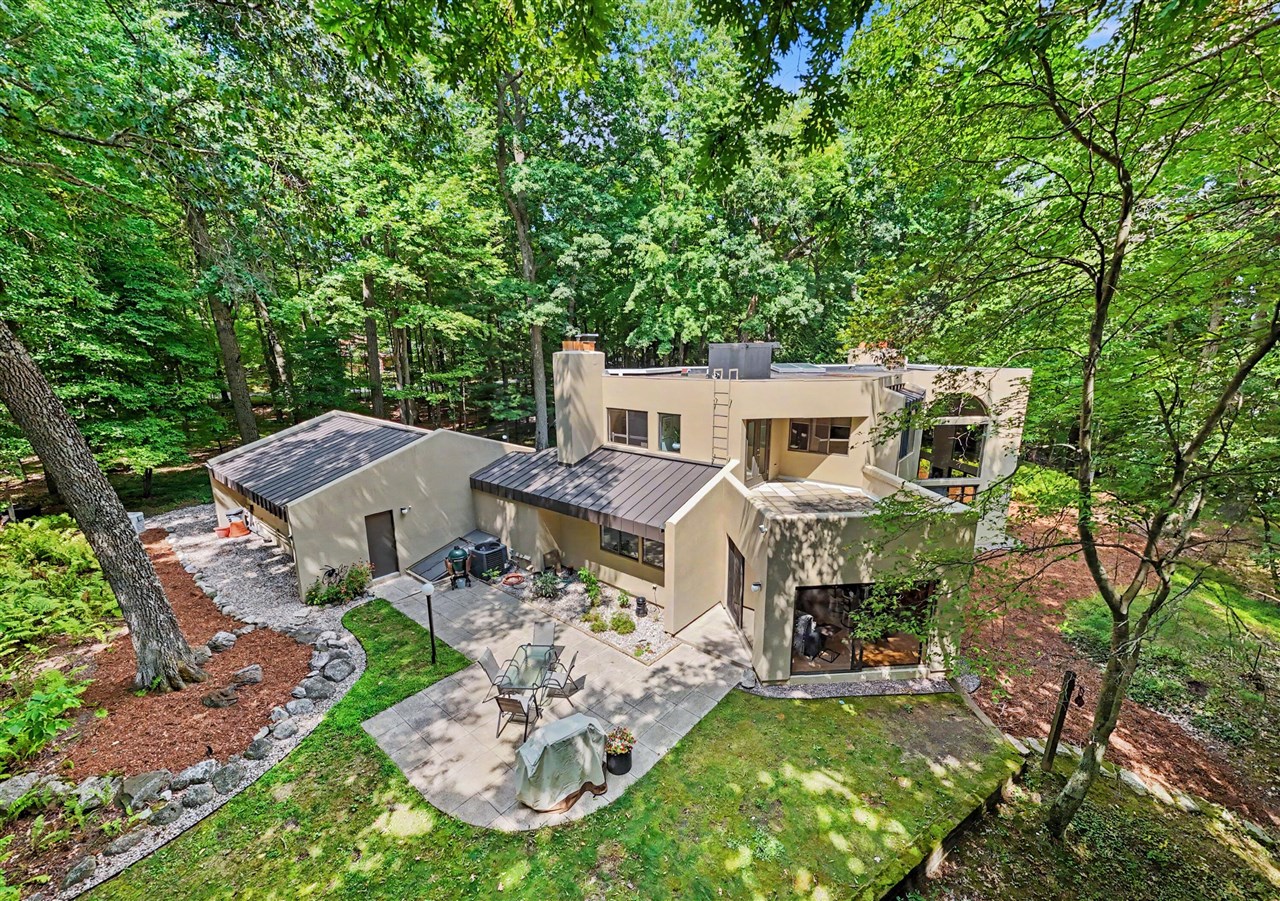 2nd image of 10109 Hathaway Dr, Greenville, MI 48838 | MLS# 70551232