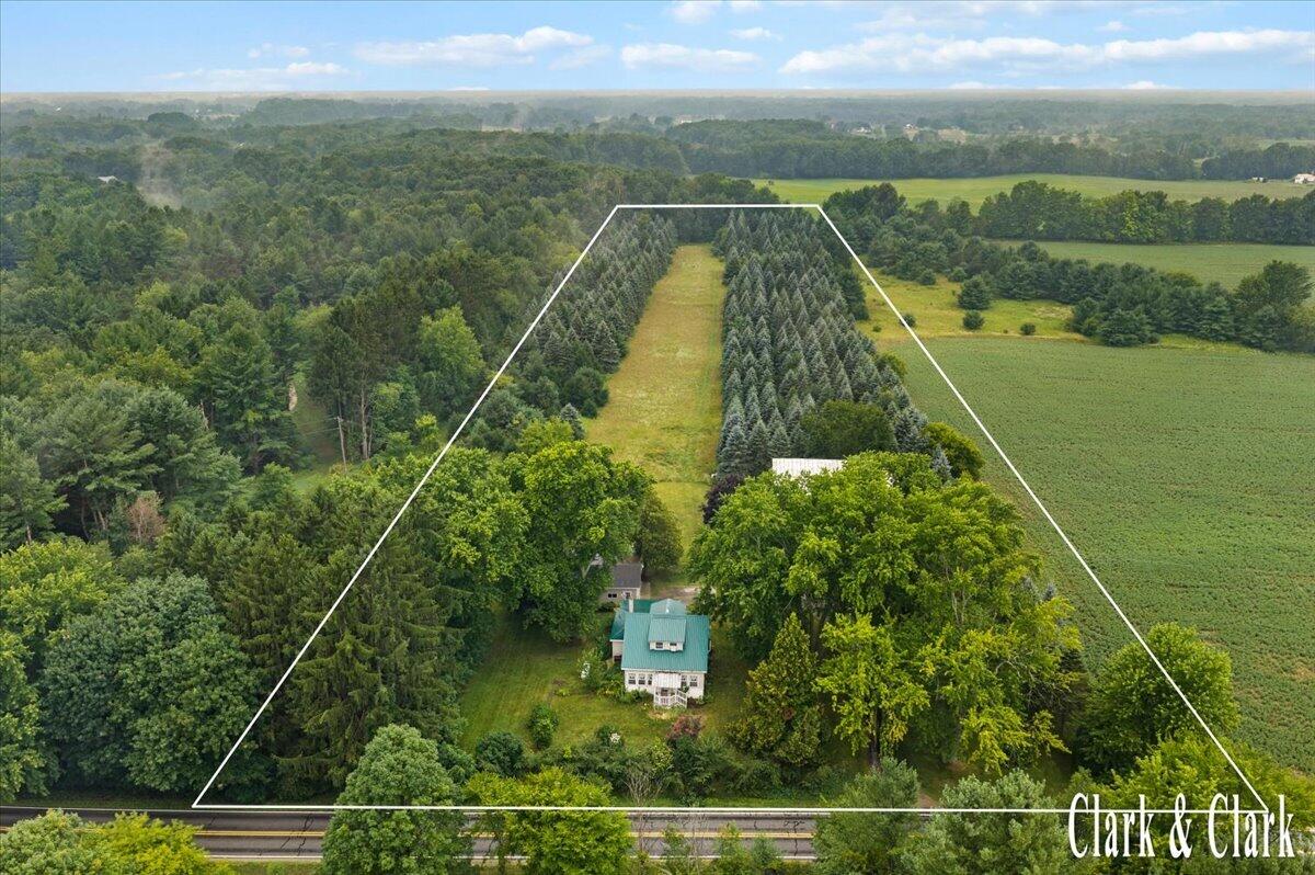 3rd image of 8727 N Amble Rd, Howard City, MI 49329 | MLS# 70551254