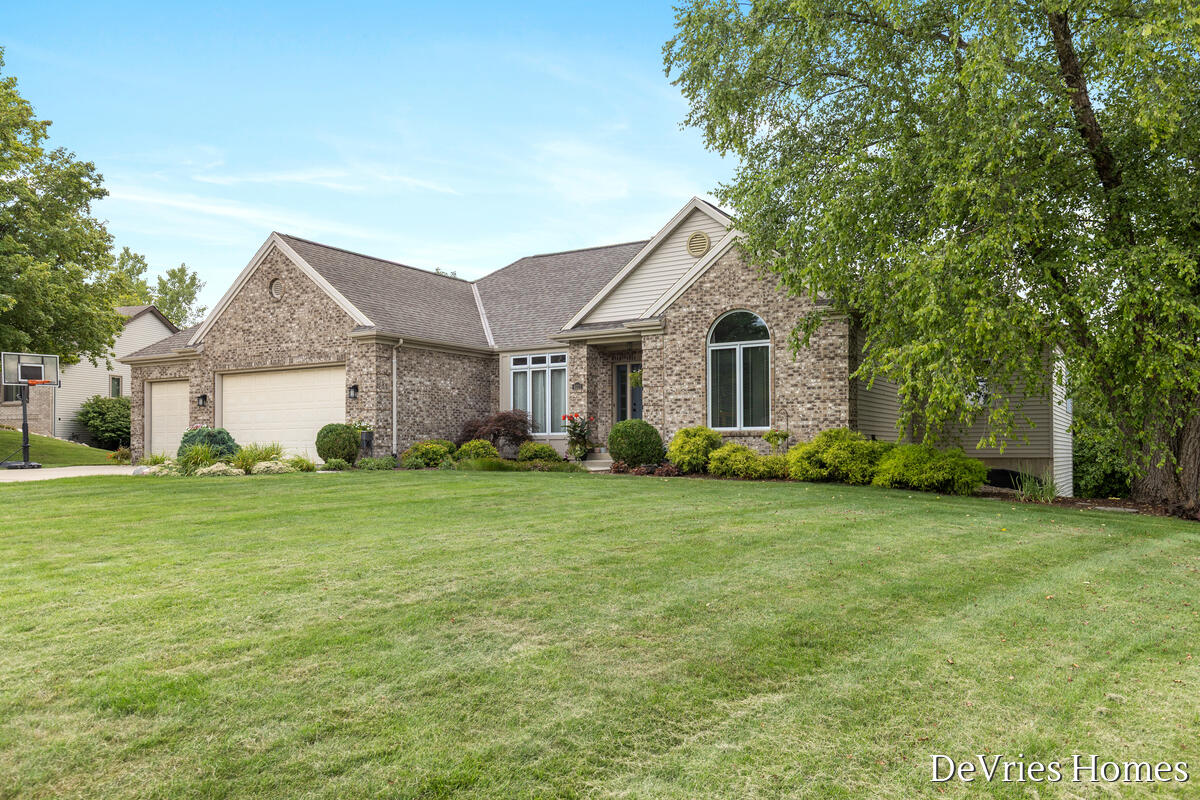 3rd image of 6311 Summerhill Dr, Hudsonville, MI 49426 | MLS# 70551269