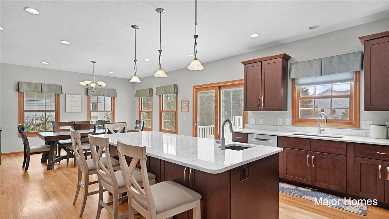 4th image of 878 Wallin Dr, Jenison, MI 49428 | MLS# 70551271
