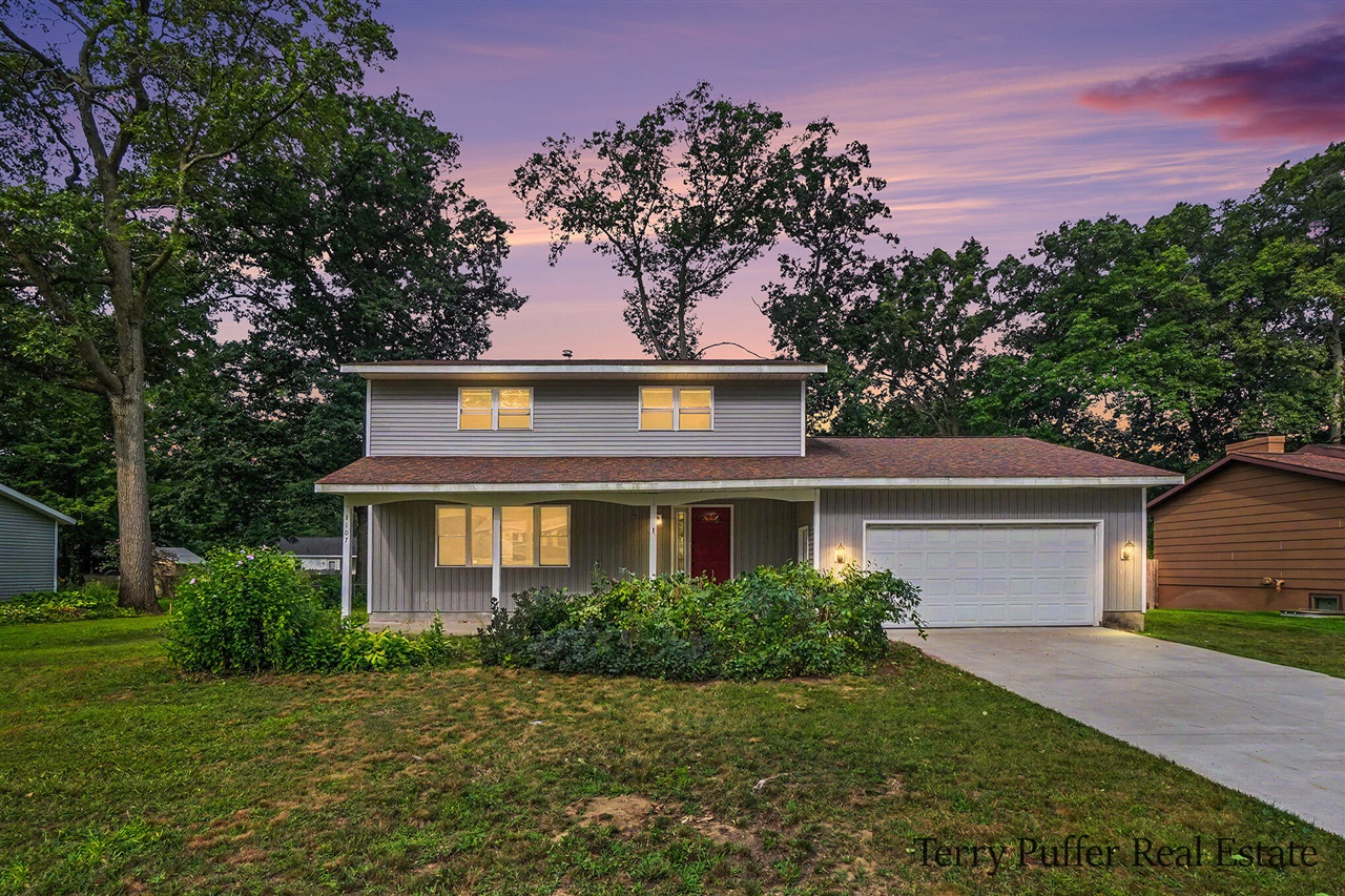 1st image of 1107 Lancelot Dr, Muskegon, MI 49445 | MLS# 70551274
