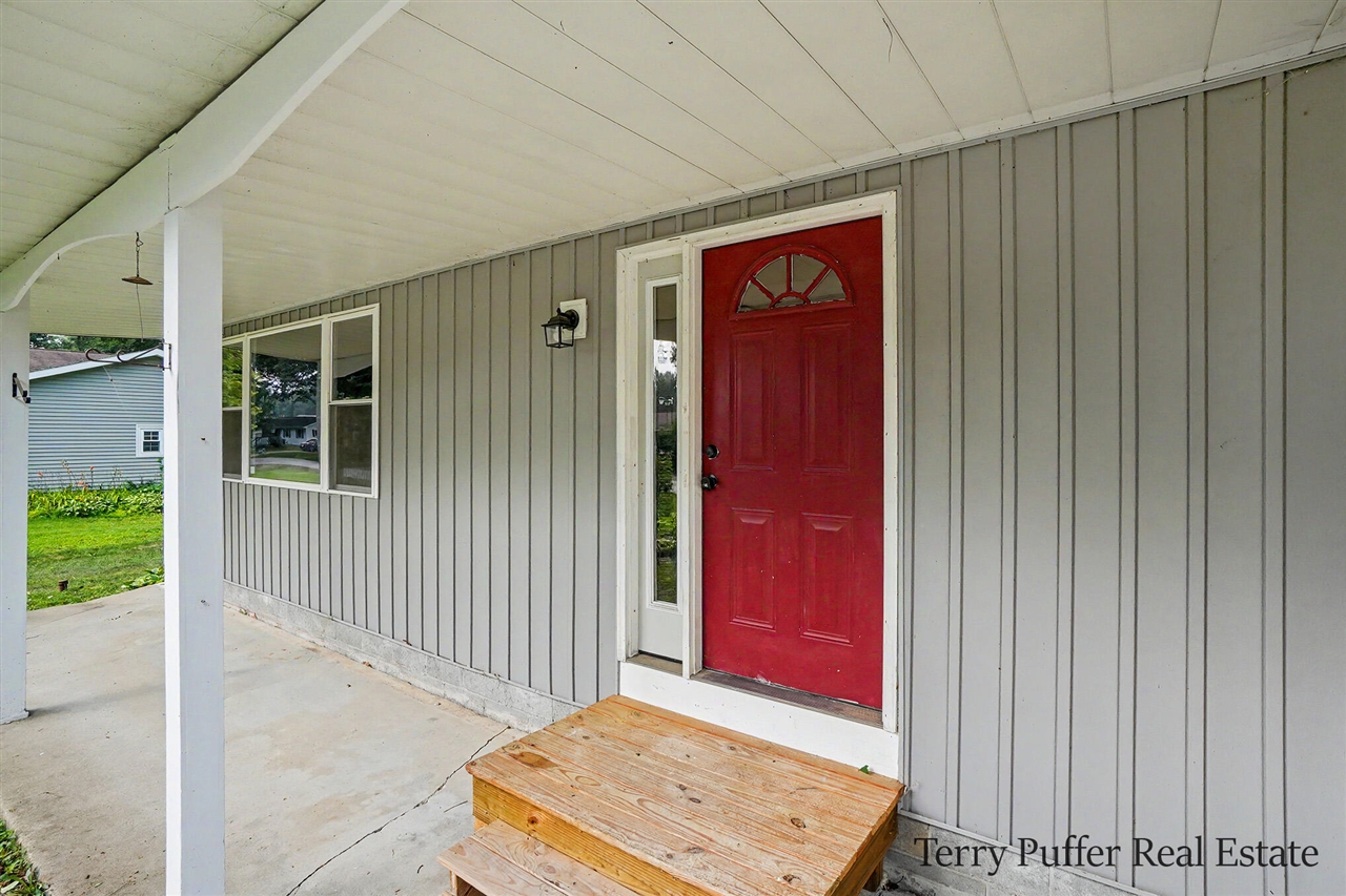 4th image of 1107 Lancelot Dr, Muskegon, MI 49445 | MLS# 70551274