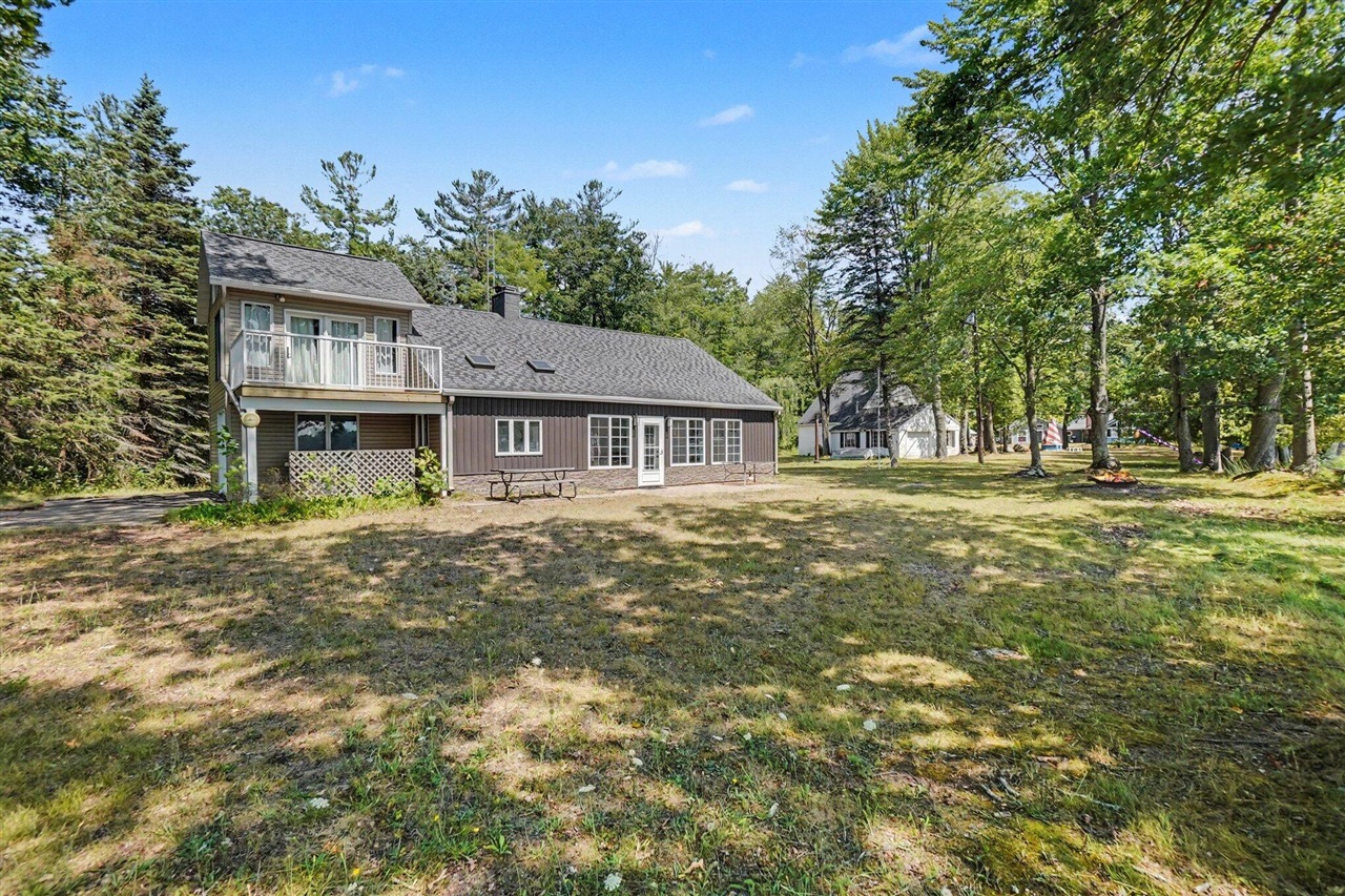 image of 20281 E Chippewa Dr, Chippewa Lake, MI 49320 | MLS# 70551289
