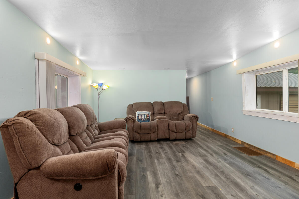 4th image of 6860 S Croton Hardy Dr, Newaygo, MI 49337 | MLS# 70551290