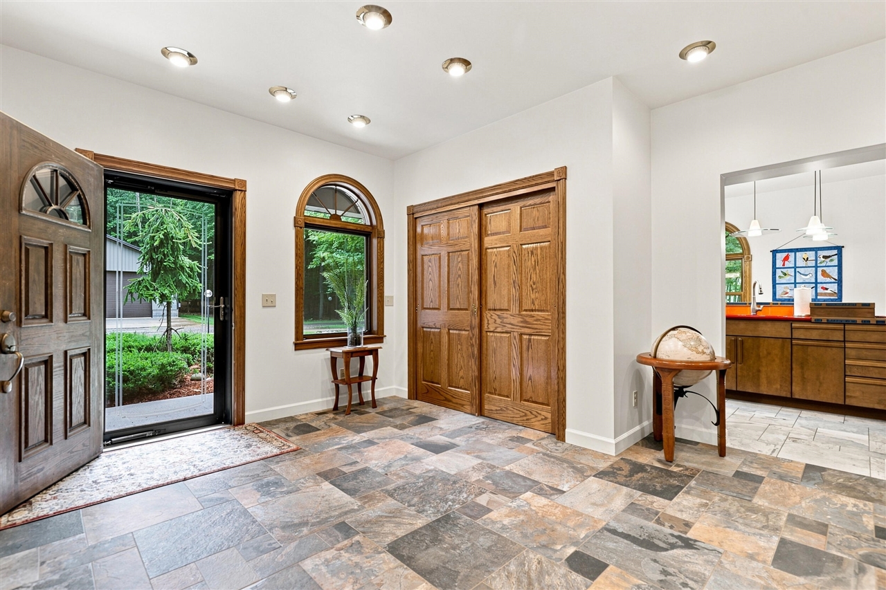 3rd image of 8423 S Harnden Dr, Fremont, MI 49412 | MLS# 70551360