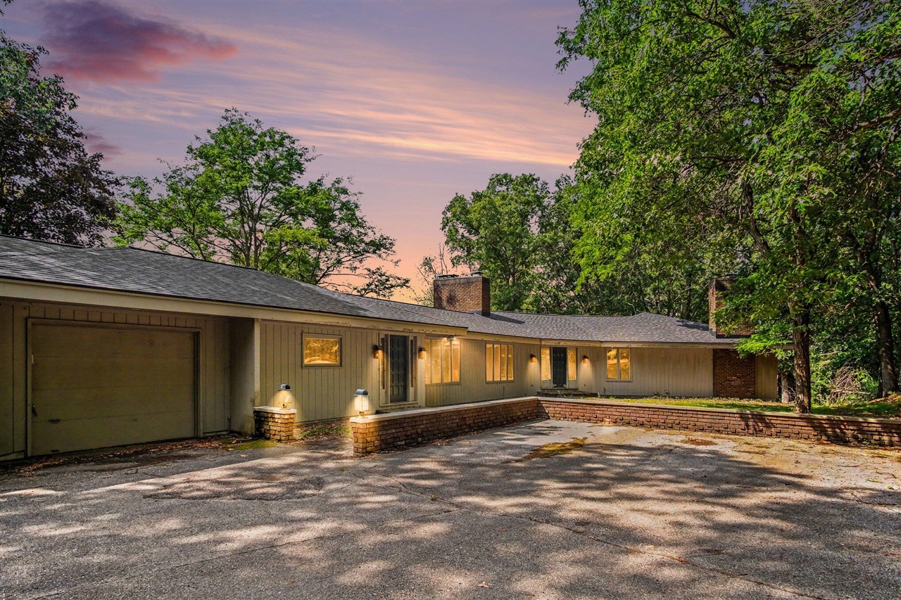 1st image of 7701 Conservation St, Ada, MI 49301 | MLS# 70551363
