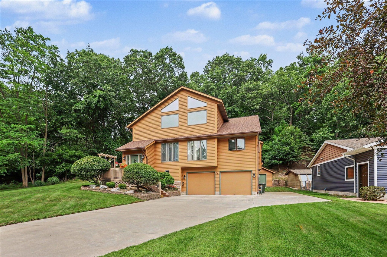 1st image of 2335 Bluffton Ave, Muskegon, MI 49441 | MLS# 70551382
