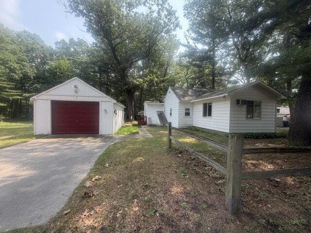 1st image of 1709 Pine St, Newaygo, MI 49337 | MLS# 70551395