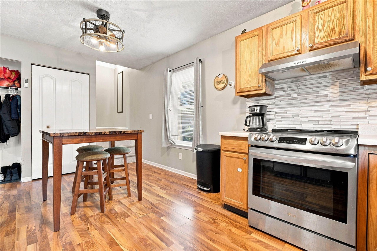 3rd image of 1166 Lee St, Wyoming, MI 49509 | MLS# 70551396