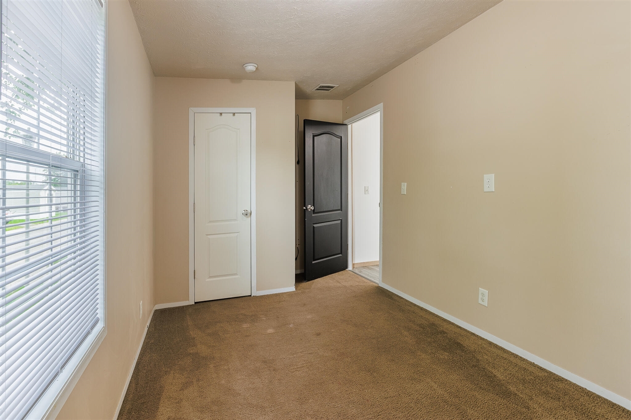 Photo 3 of Single family home for sale at 3907 Vail Ave, Grand Rapids, MI 49544 | MLS# 70551404 | Listing updated on 2026-09-18