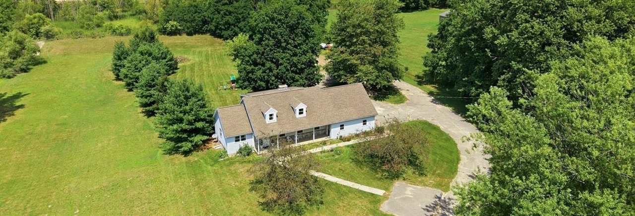 2nd image of 1313 64th St, Byron Center, MI 49315 | MLS# 70551456