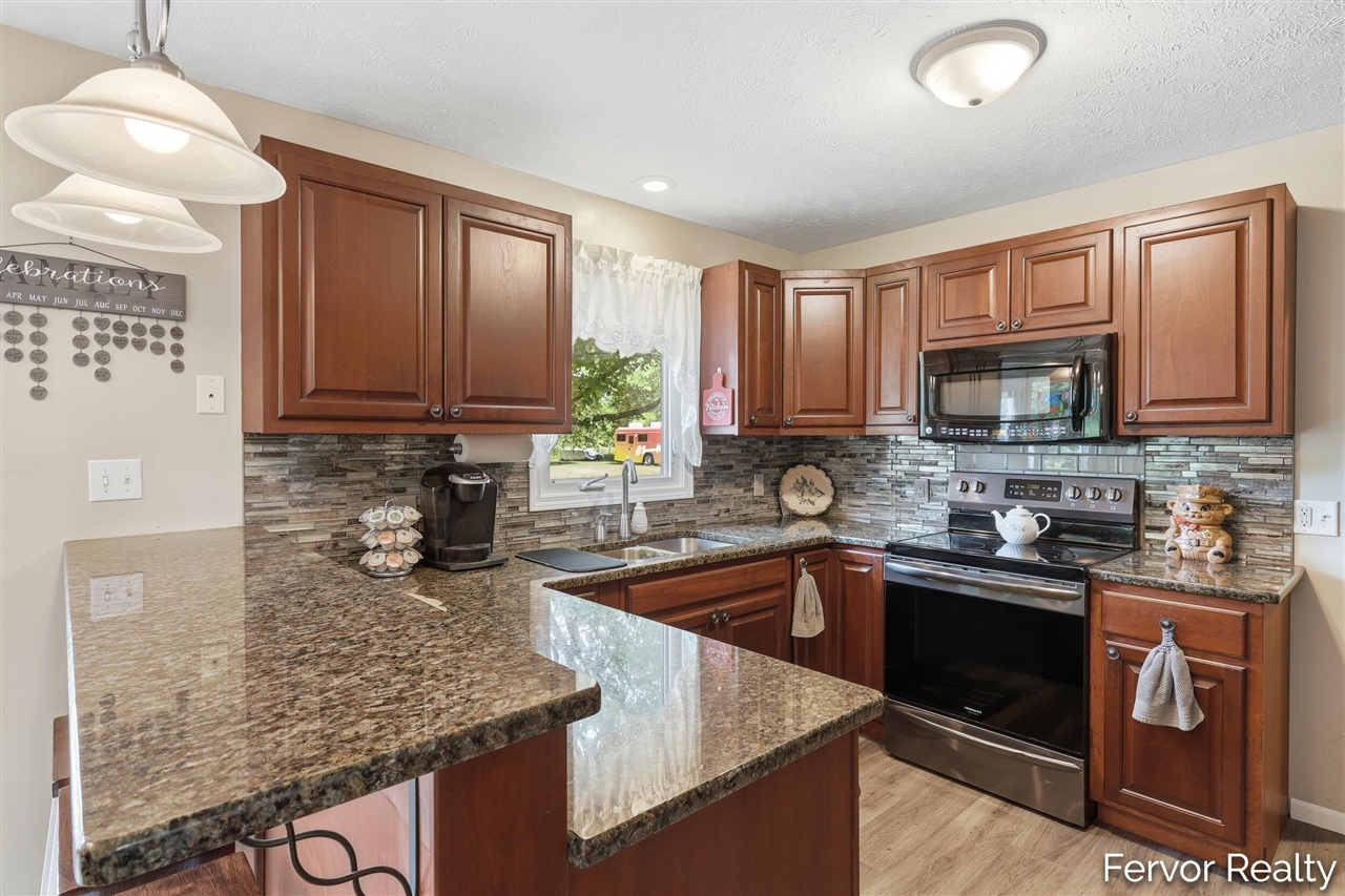 image of 1313 64th St, Byron Center, MI 49315 | MLS# 70551456