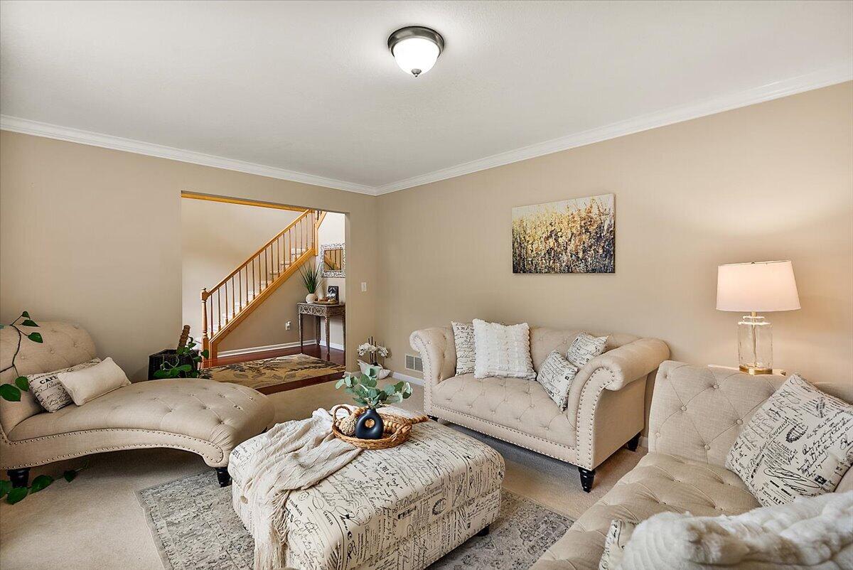 5th image of 9354 Stratford Woods Trl, Kalamazoo, MI 49009 | MLS# 70551460