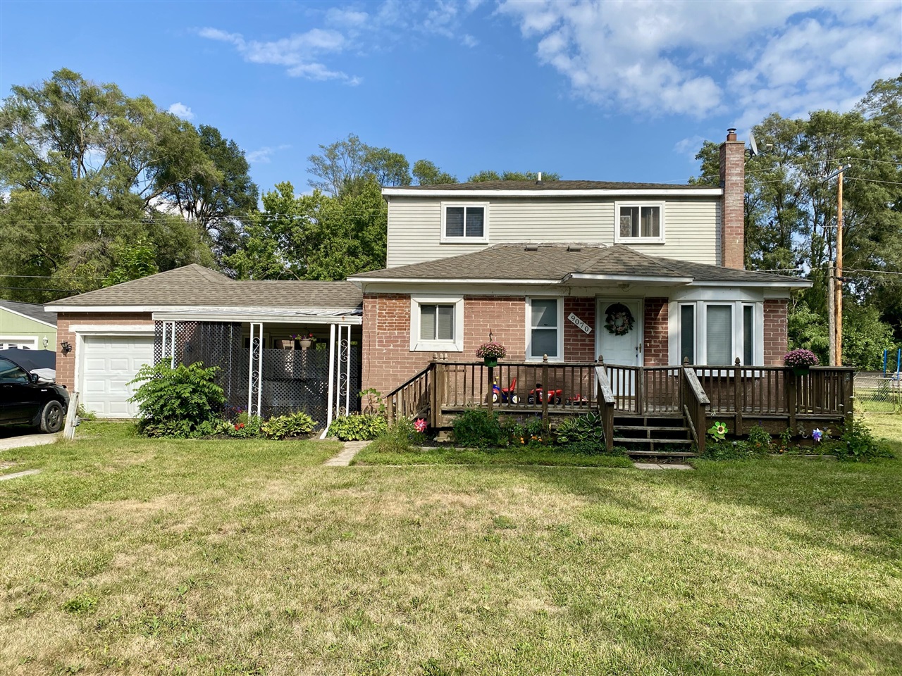 Photo 1 of Single family home for sale at 9070 Walnut Dr, Whitmore Lake, MI 48189 | MLS# 70551466 | Listing updated on 2026-09-12