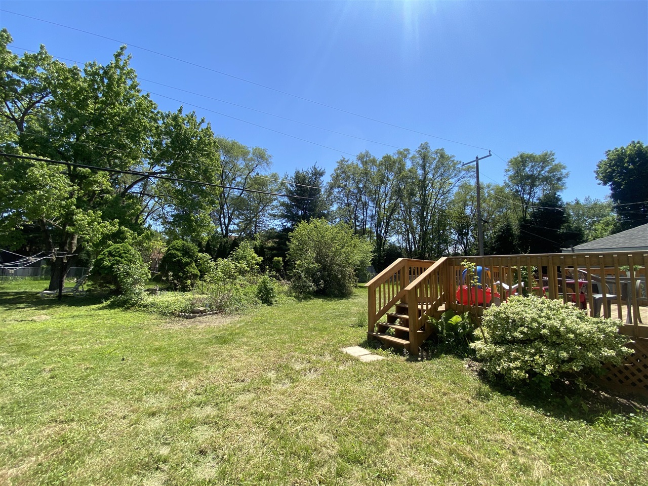 Photo 2 of Single family home for sale at 9070 Walnut Dr, Whitmore Lake, MI 48189 | MLS# 70551466 | Listing updated on 2026-09-12