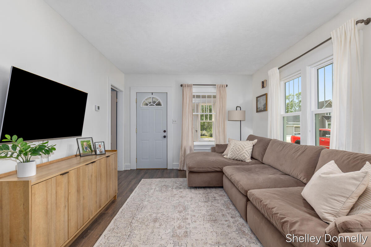 4th image of 117 S Park St, Zeeland, MI 49464 | MLS# 70551483