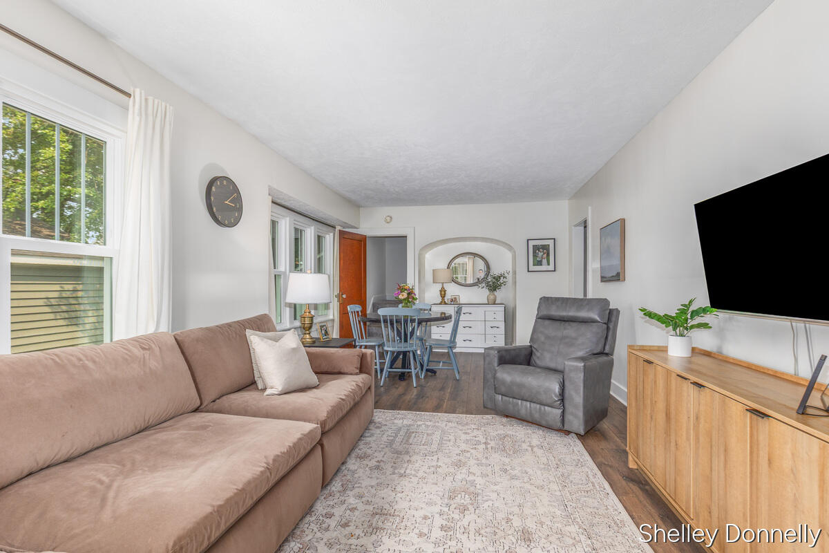 5th image of 117 S Park St, Zeeland, MI 49464 | MLS# 70551483