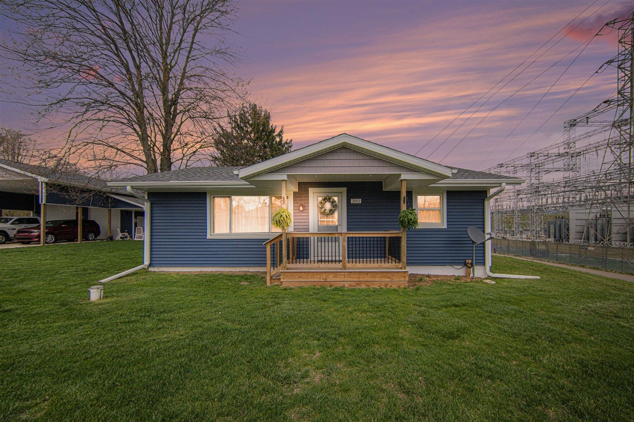 1st image of 302 Hillsdale St, Jackson, MI 49202 | MLS# 70551501