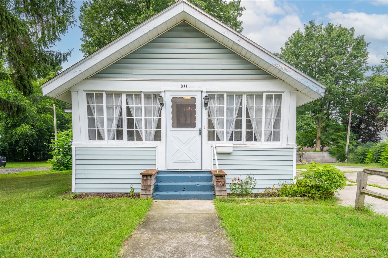 2nd image of 311 N Front St, Dowagiac, MI 49047 | MLS# 70551505