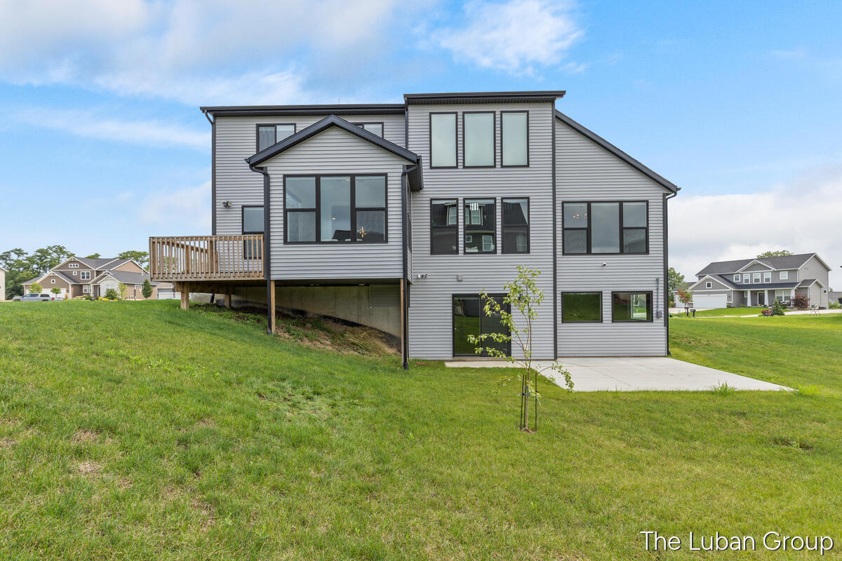 4th image of 3338 Eagle Peak Dr, Jenison, MI 49428 | MLS# 70551515