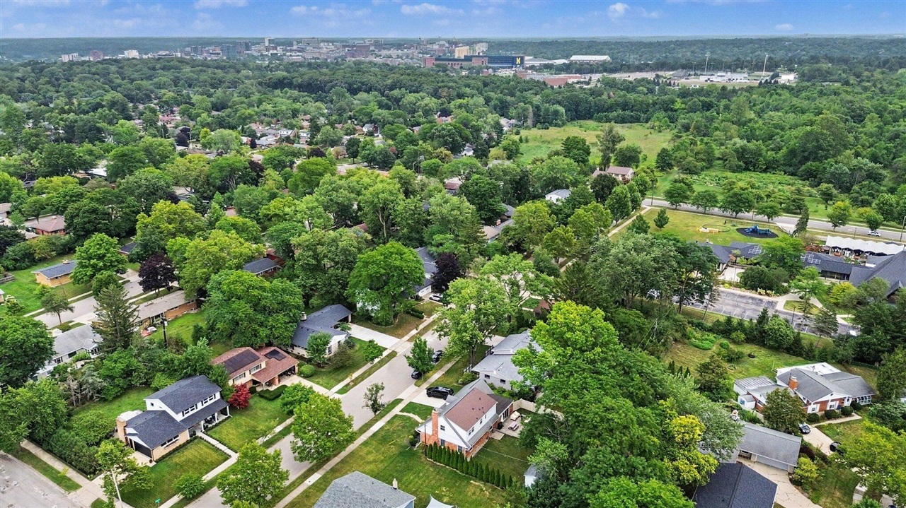 29th image of 1526 Barnard Rd, Ann Arbor, MI 48103 | MLS# 70551540