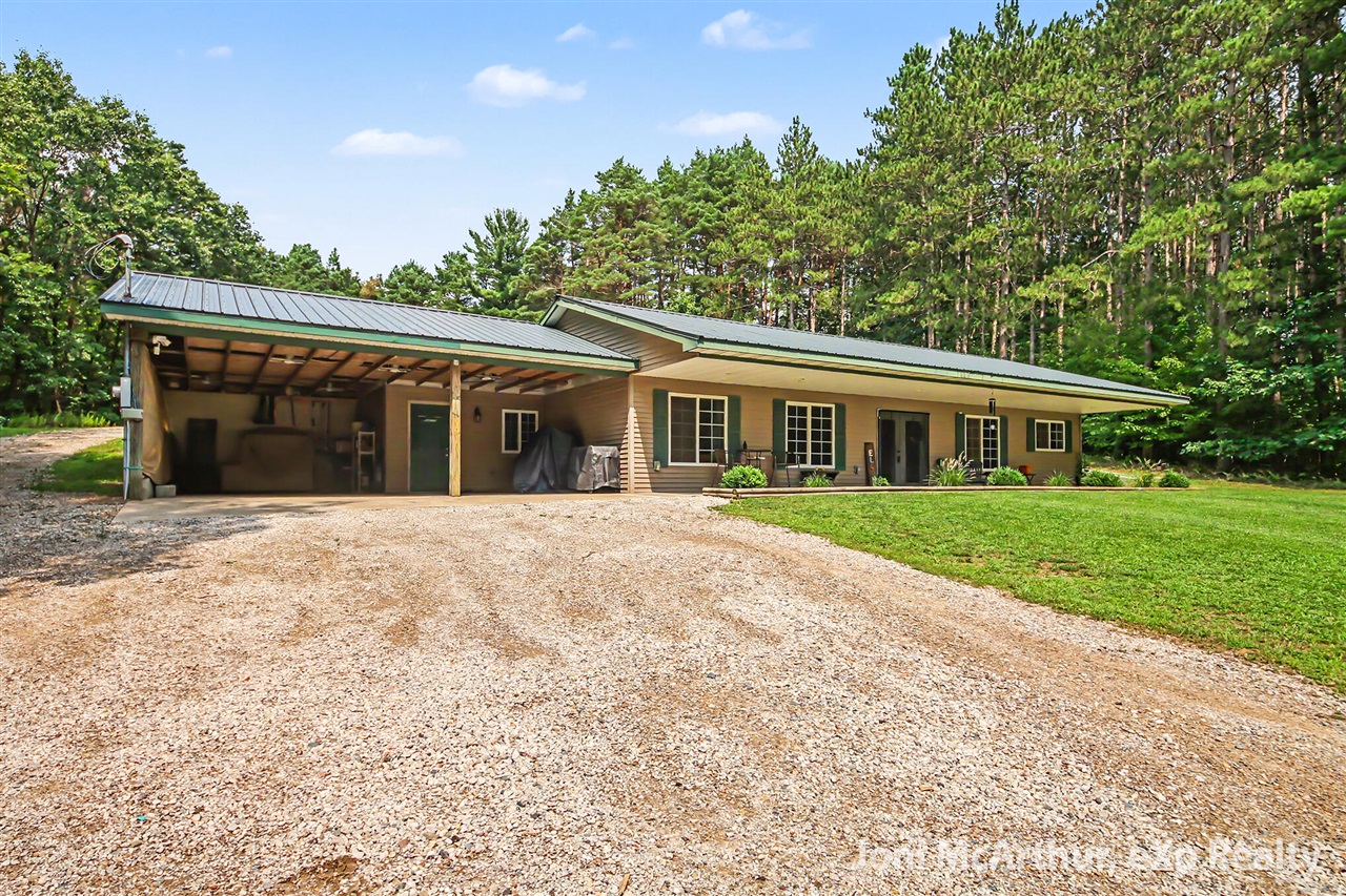 4th image of 11801 19 Mile Rd, Cedar Springs, MI 49319 | MLS# 70551547