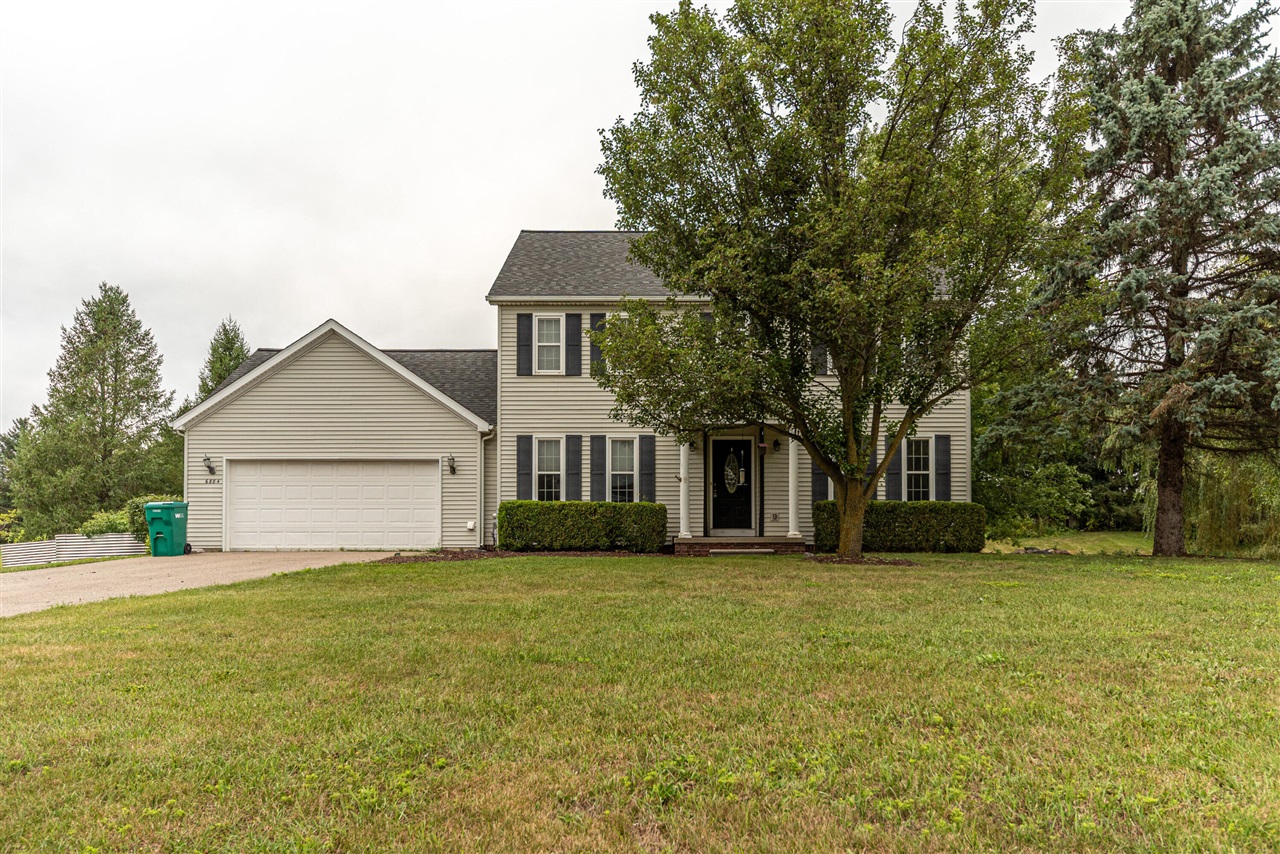 Photo 2 of Single family home for sale at 6884 Ralaric Dr, Dexter, MI 48130 | MLS# 70551593 | Listing updated on 2026-09-29