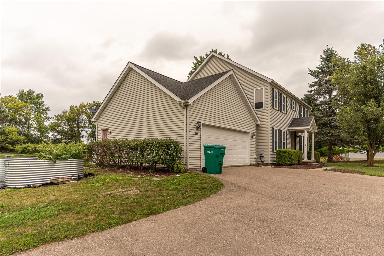 Photo 3 of Single family home for sale at 6884 Ralaric Dr, Dexter, MI 48130 | MLS# 70551593 | Listing updated on 2026-09-29