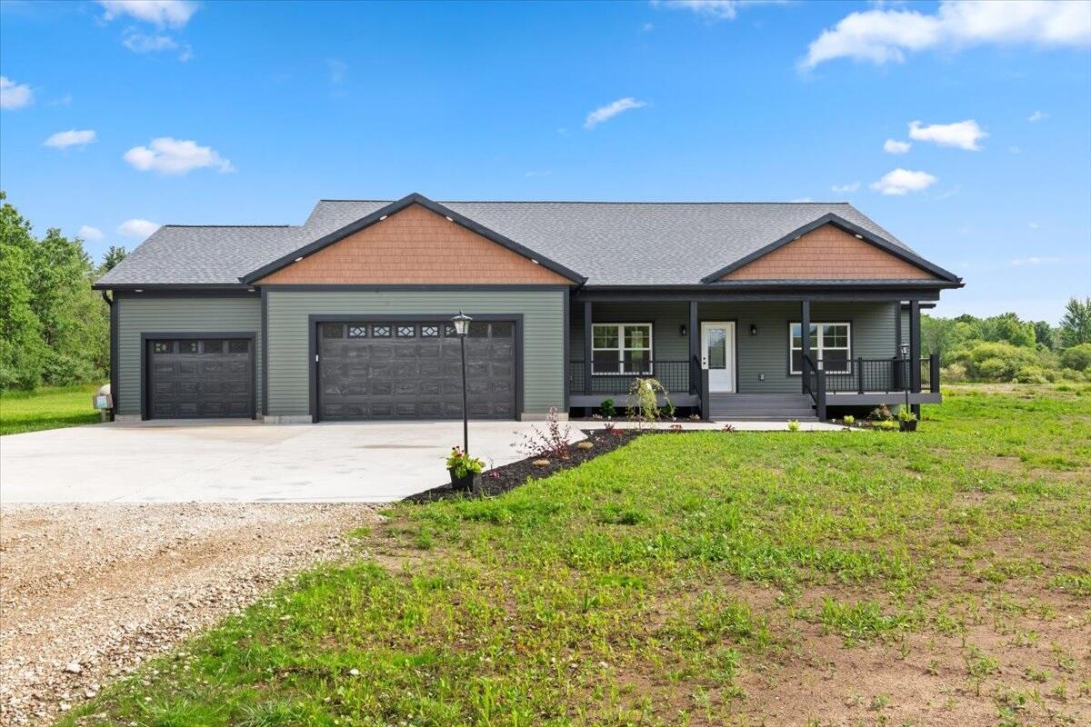 1st image of 17309 W Stanton Rd, Pierson, MI 49339 | MLS# 70551643
