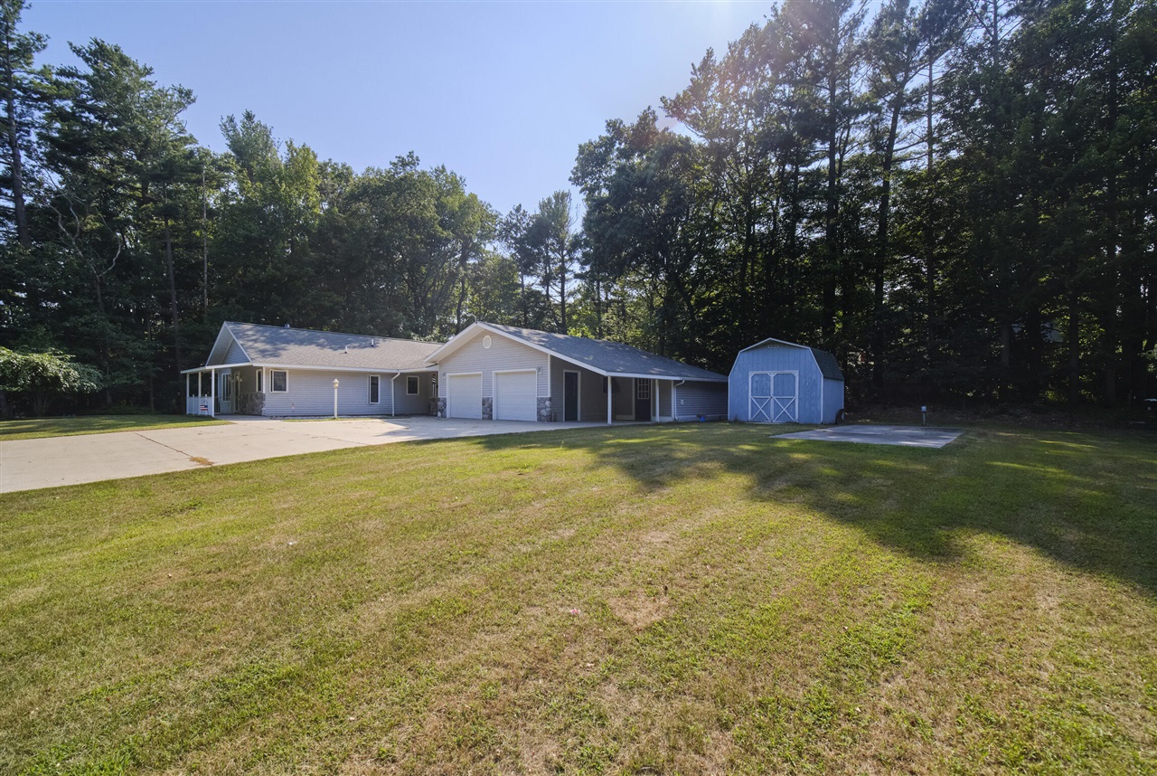4th image of 3423 Balsam Ave, Manistee, MI 49660 | MLS# 70551654