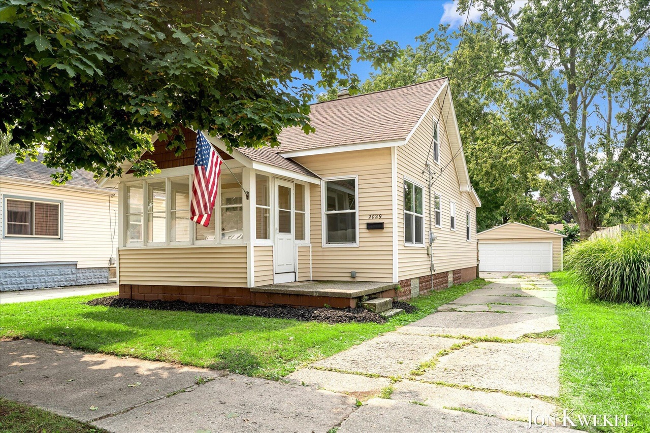1st image of 2029 Michael Ave, Wyoming, MI 49509 | MLS# 70551670