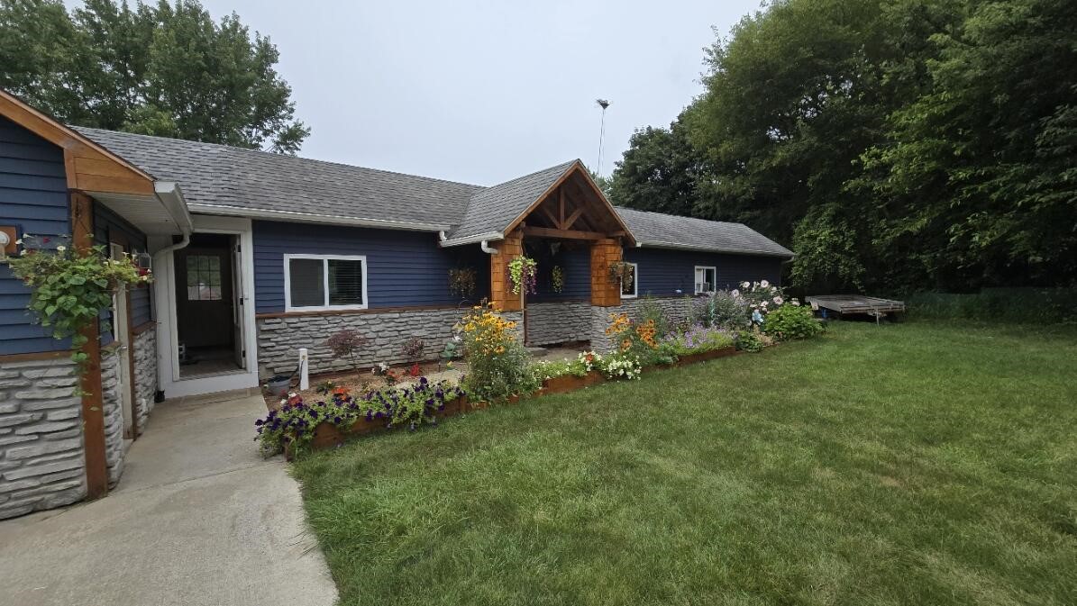 1st image of 11118 E Grand River Ave, Portland, MI 48875 | MLS# 70551686