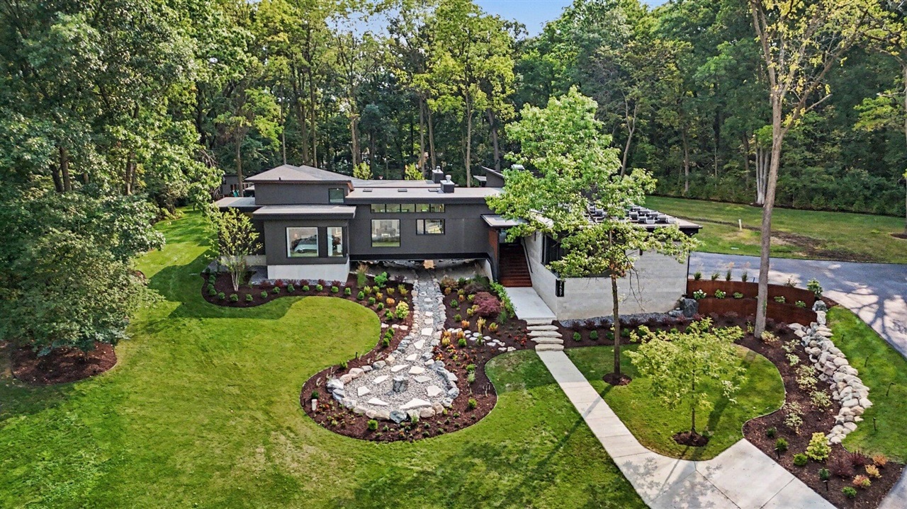 2nd image of 3657 Knoll Creek Ct, Ann Arbor, MI 48105 | MLS# 70551692