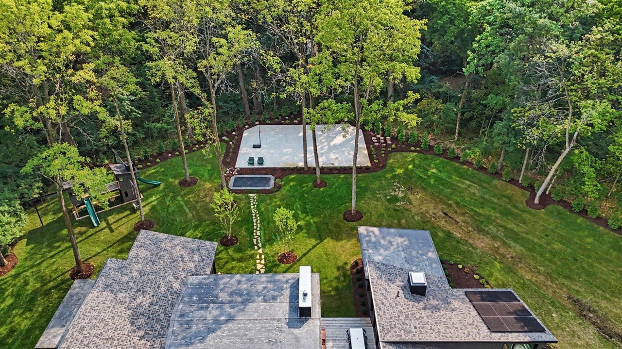 4th image of 3657 Knoll Creek Ct, Ann Arbor, MI 48105 | MLS# 70551692