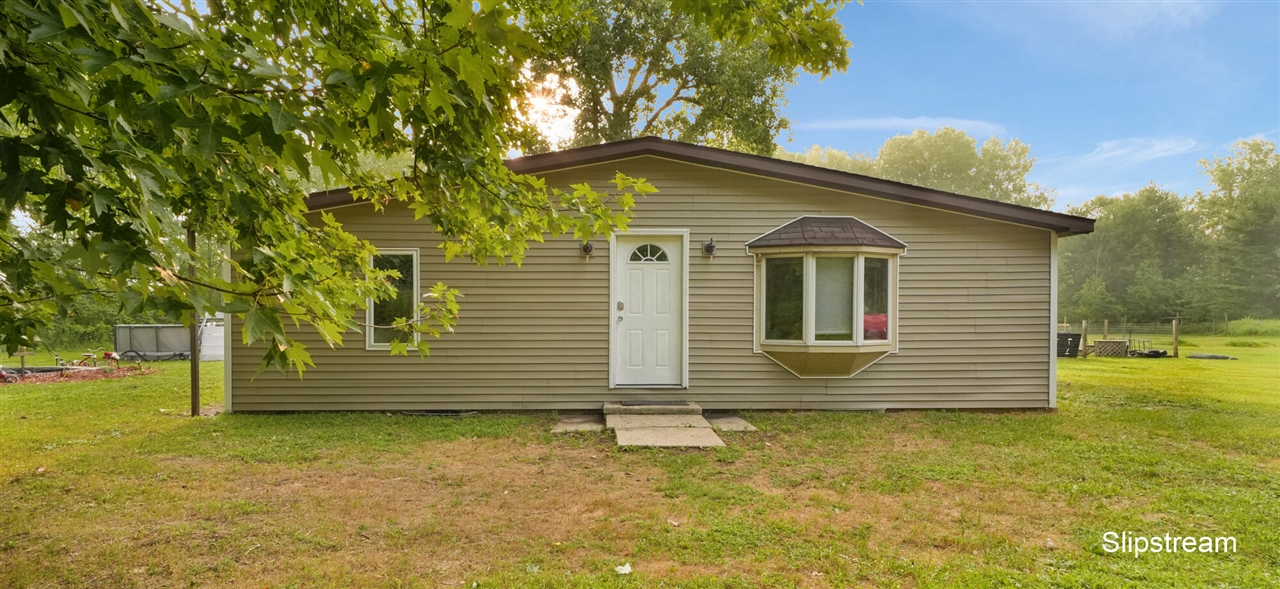 2nd image of 1401 S Miner Rd, Crystal, MI 48818 | MLS# 70551739