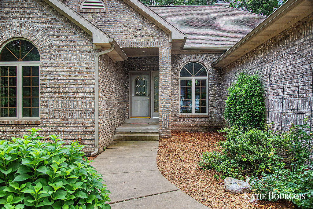 2nd image of 5180 Brookestone Dr, Rockford, MI 49341 | MLS# 70551742