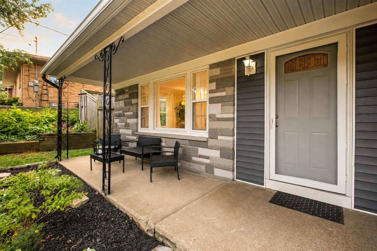 3rd image of 2935 Gerald Ave, Grand Rapids, MI 49505 | MLS# 70551794