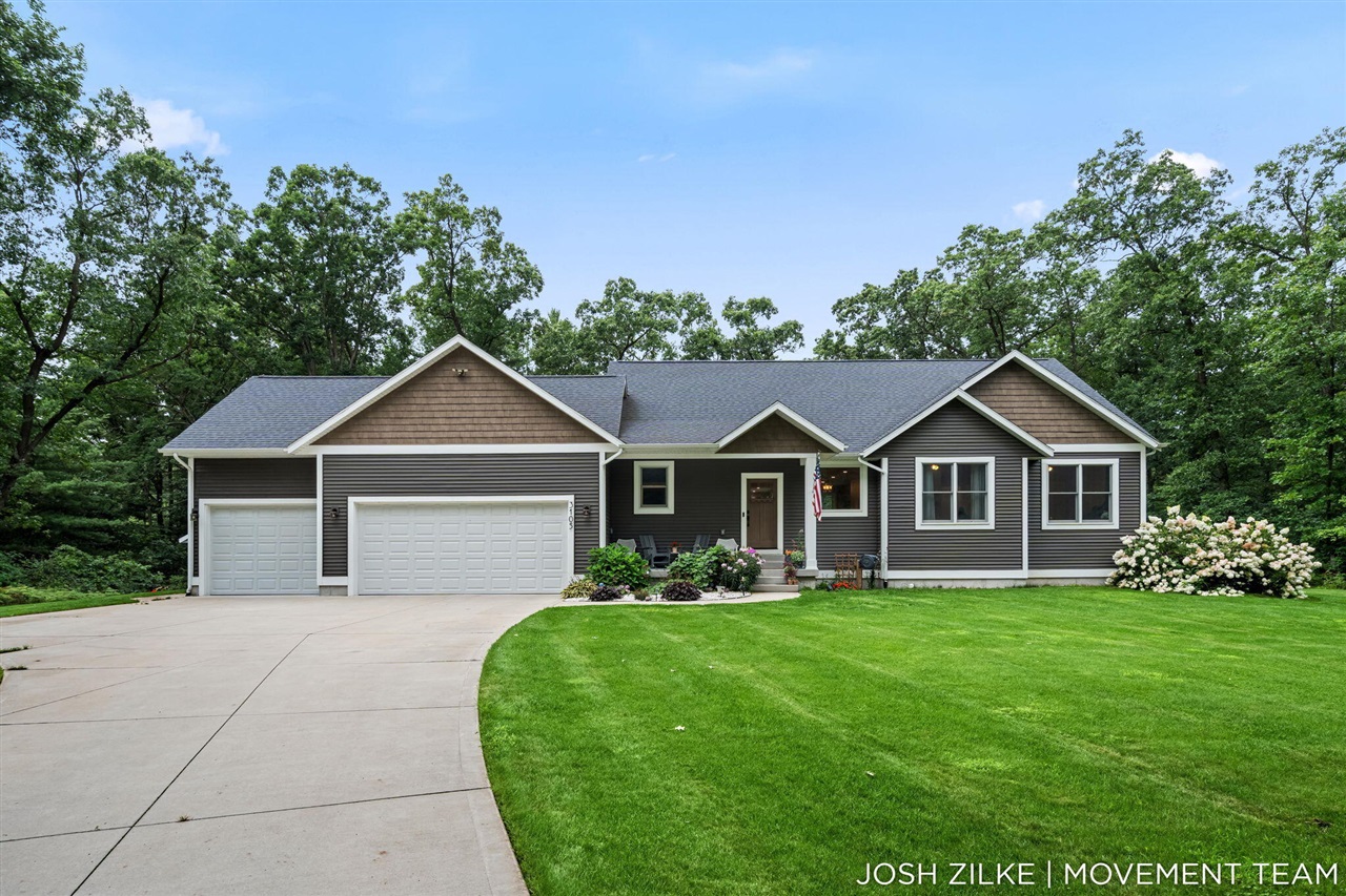 1st image of 3105 Jamestown Ln, Fruitport, MI 49415 | MLS# 70551825