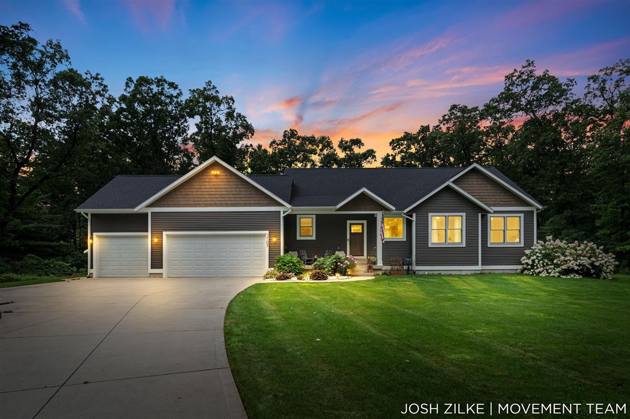 2nd image of 3105 Jamestown Ln, Fruitport, MI 49415 | MLS# 70551825