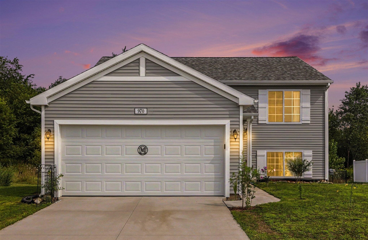 3rd image of 970 View Pointe Dr, Middleville, MI 49333 | MLS# 70551877