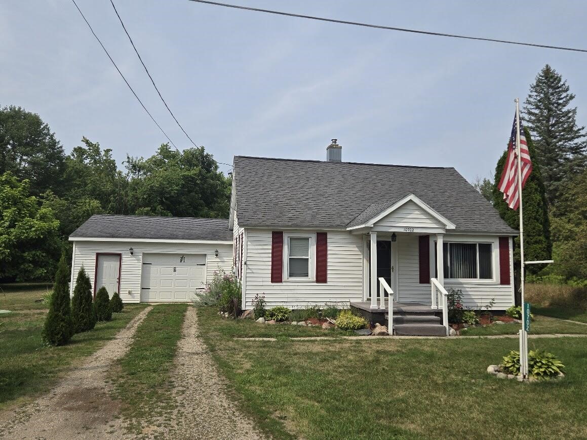 Photo 1 of Single family home for sale at 10702 Cutler St, Chippewa Lake, MI 49320 | MLS# 70551901 | Listing updated on 2026-09-16