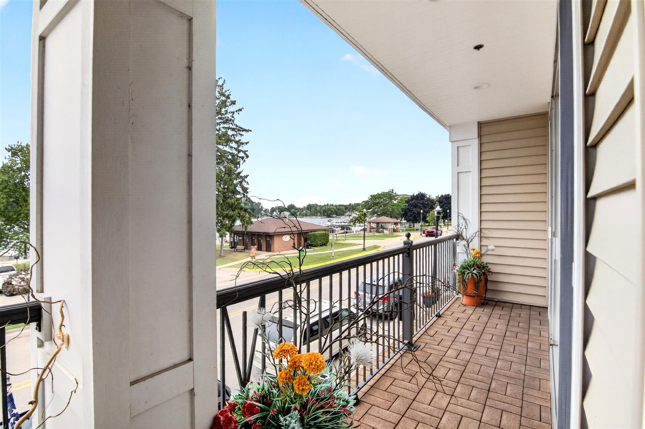5th image of 560 S Hancock St #12, Pentwater, MI 49449 | MLS# 70551913