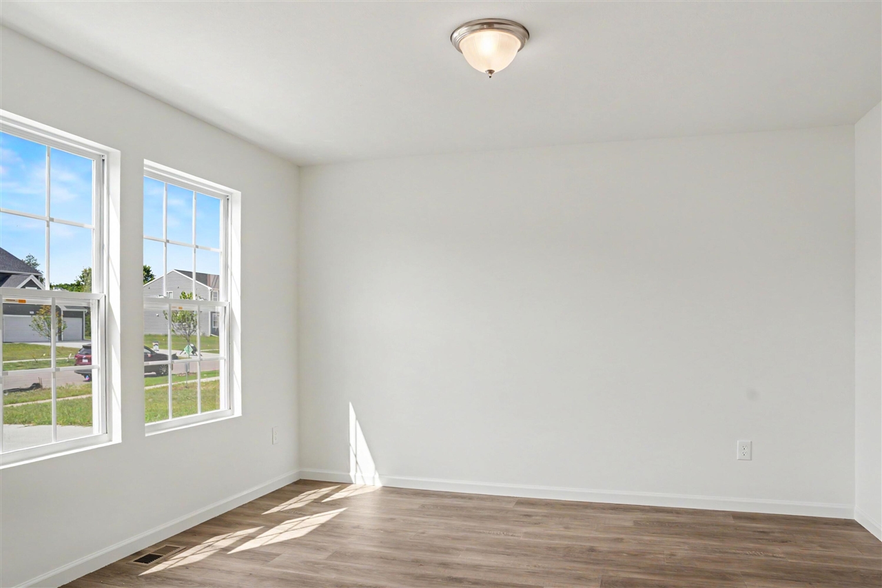 Photo 4 of Single family home for sale at 5066 Buxton Trl, Kalamazoo, MI 49009 | MLS# 70551919 | Listing updated on 2026-10-07
