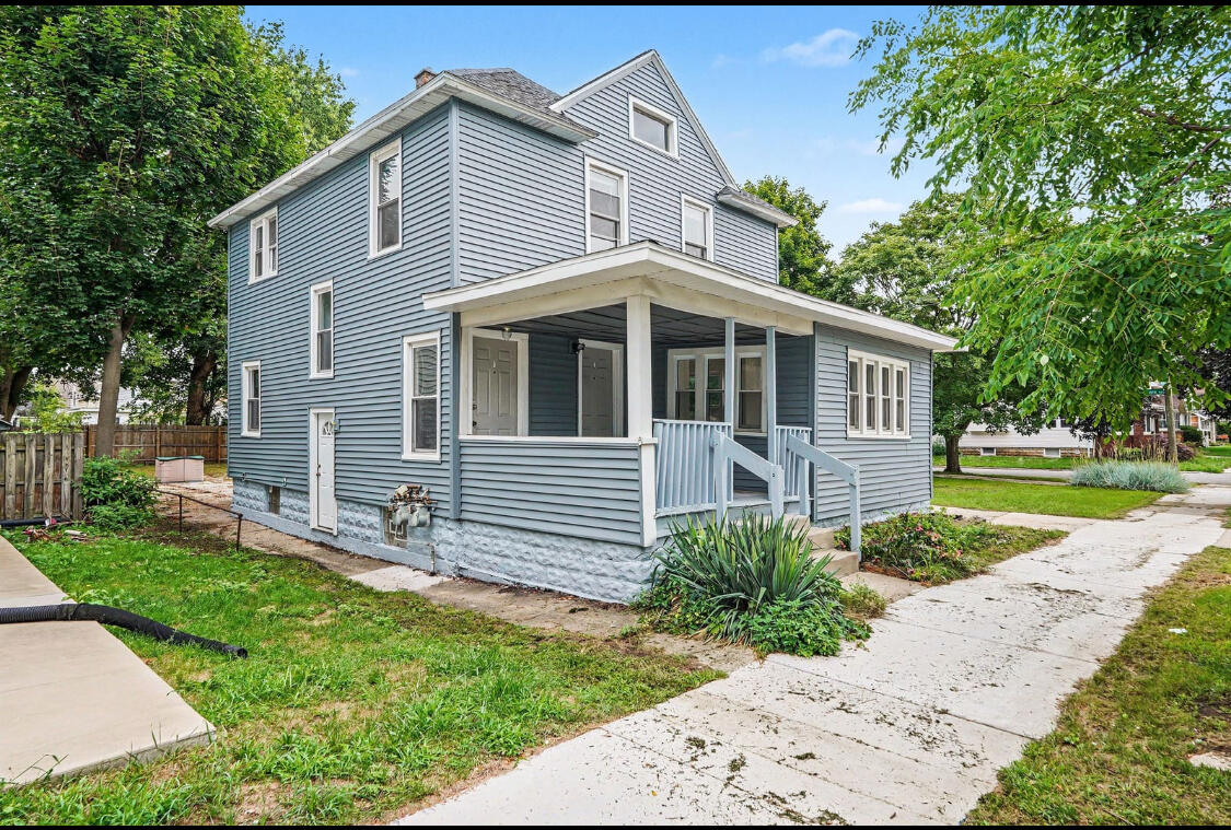 2nd image of 1107 11th St, Grand Rapids, MI 49504 | MLS# 70551968
