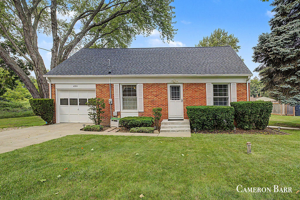 2nd image of 6935 Ne Belding Rd, Rockford, MI 49341 | MLS# 70551969
