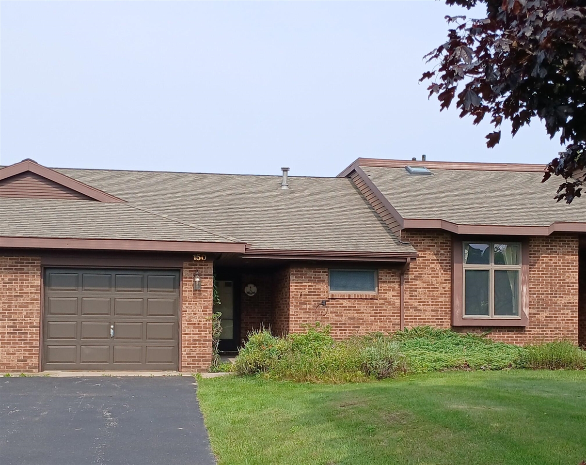 1st image of 150 Harbor Dr, Ludington, MI 49431 | MLS# 70551970