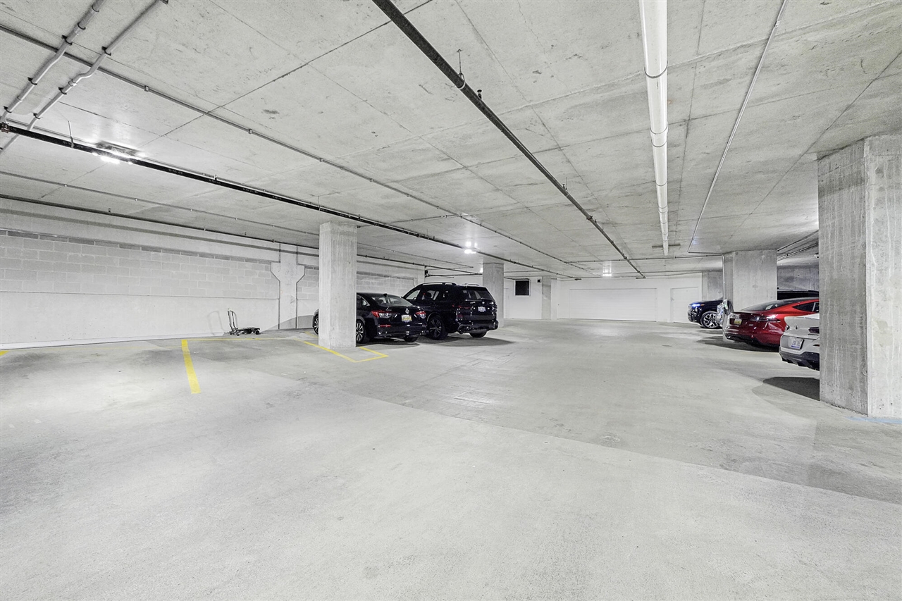 2nd image of 335 Brg St, Grand Rapids, MI 49504