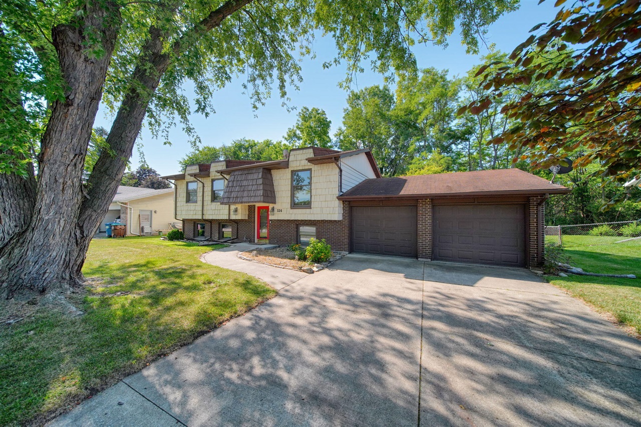 1st image of 326 E Franklin St, Clinton, MI 49236 | MLS# 70551989